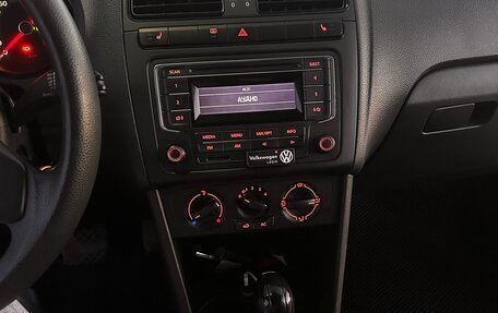 Volkswagen Polo VI (EU Market), 2013 год, 750 000 рублей, 8 фотография