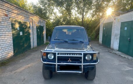Mitsubishi Pajero III рестайлинг, 1990 год, 580 000 рублей, 15 фотография