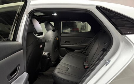 Hyundai Avante, 2023 год, 1 550 001 рублей, 12 фотография
