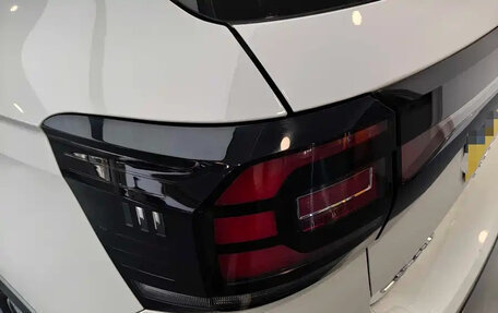 Volkswagen T-Cross I, 2022 год, 1 211 100 рублей, 12 фотография
