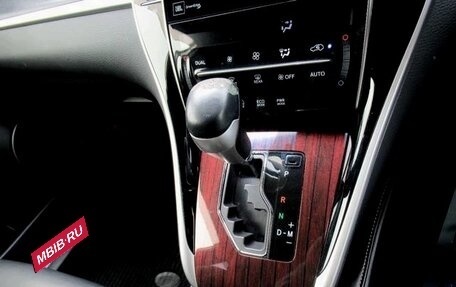 Toyota Harrier, 2018 год, 1 842 000 рублей, 12 фотография