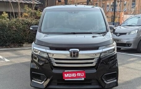 Honda Stepwgn IV, 2018 год, 1 500 100 рублей, 2 фотография
