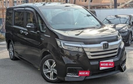 Honda Stepwgn IV, 2018 год, 1 500 100 рублей, 3 фотография