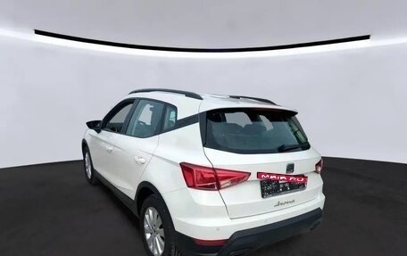 SEAT Arona I, 2023 год, 1 532 000 рублей, 4 фотография