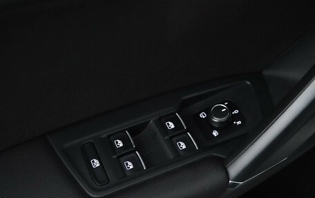 Volkswagen Tiguan II, 2018 год, 2 389 000 рублей, 14 фотография