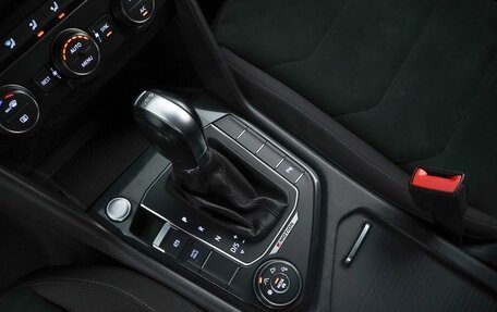 Volkswagen Tiguan II, 2018 год, 2 389 000 рублей, 16 фотография
