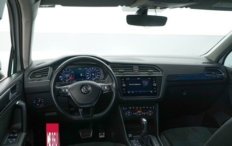 Volkswagen Tiguan II, 2018 год, 2 389 000 рублей, 6 фотография