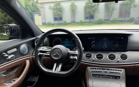 Mercedes-Benz E-Класс, 2021 год, 4 000 000 рублей, 11 фотография