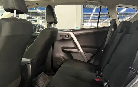 Toyota RAV4, 2019 год, 1 720 000 рублей, 9 фотография
