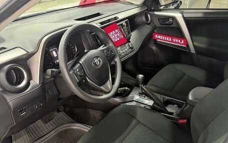 Toyota RAV4, 2019 год, 1 720 000 рублей, 8 фотография