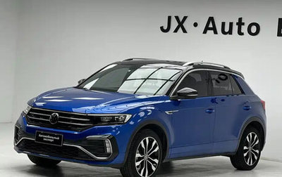Volkswagen T-Roc I, 2023 год, 1 740 000 рублей, 1 фотография