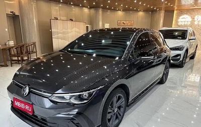 Volkswagen Golf VIII, 2023 год, 1 840 000 рублей, 1 фотография
