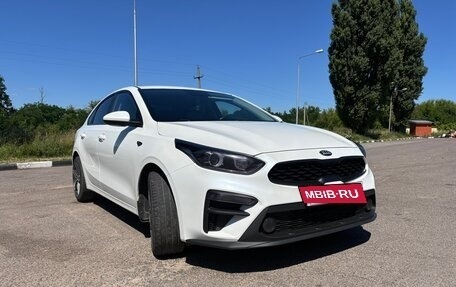 KIA Cerato IV, 2019 год, 1 650 000 рублей, 2 фотография
