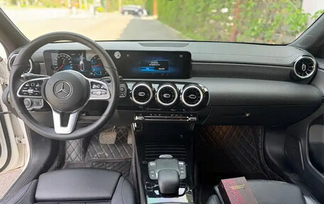 Mercedes-Benz A-Класс, 2022 год, 1 530 000 рублей, 12 фотография