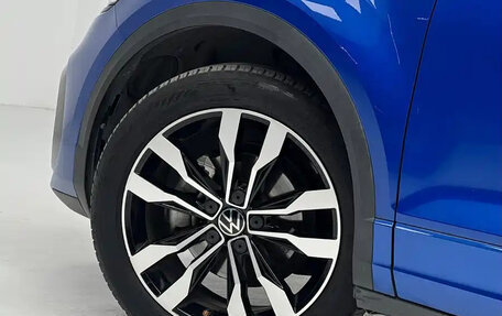 Volkswagen T-Roc I, 2023 год, 1 740 000 рублей, 7 фотография
