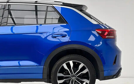 Volkswagen T-Roc I, 2023 год, 1 740 000 рублей, 8 фотография