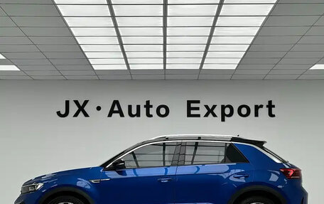 Volkswagen T-Roc I, 2023 год, 1 740 000 рублей, 11 фотография