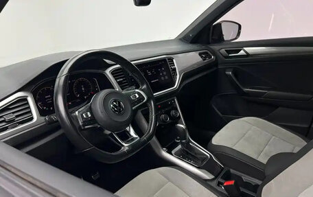 Volkswagen T-Roc I, 2023 год, 1 740 000 рублей, 19 фотография