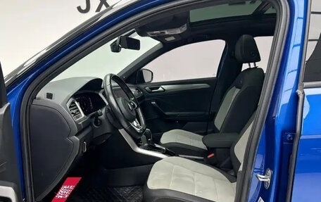 Volkswagen T-Roc I, 2023 год, 1 740 000 рублей, 20 фотография