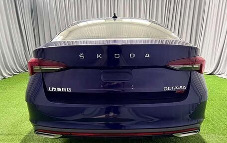 Skoda Octavia IV, 2022 год, 2 350 000 рублей, 11 фотография