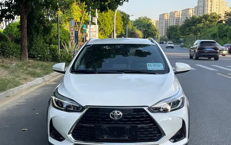 Toyota Yaris, 2022 год, 1 145 000 рублей, 2 фотография