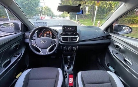 Toyota Yaris, 2022 год, 1 145 000 рублей, 10 фотография