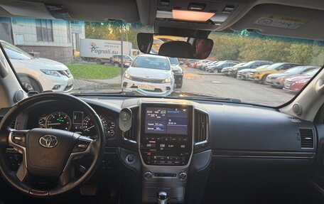 Toyota Land Cruiser 200, 2018 год, 8 000 000 рублей, 10 фотография