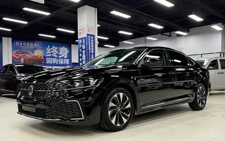 Volkswagen Passat B8 рестайлинг, 2023 год, 1 850 000 рублей, 5 фотография
