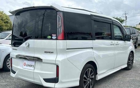 Honda Stepwgn IV, 2018 год, 1 800 000 рублей, 4 фотография
