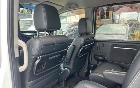 Honda Stepwgn IV, 2018 год, 1 800 000 рублей, 13 фотография