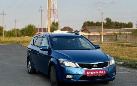 KIA cee'd I рестайлинг, 2011 год, 650 000 рублей, 2 фотография