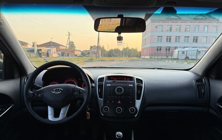 KIA cee'd I рестайлинг, 2011 год, 650 000 рублей, 17 фотография