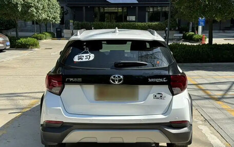 Toyota Yaris, 2022 год, 1 214 316 рублей, 7 фотография