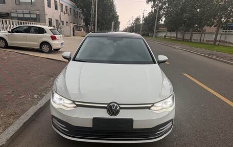 Volkswagen Golf VIII, 2023 год, 1 370 000 рублей, 2 фотография