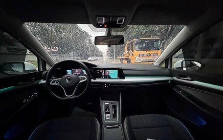 Volkswagen Golf VIII, 2023 год, 1 370 000 рублей, 9 фотография