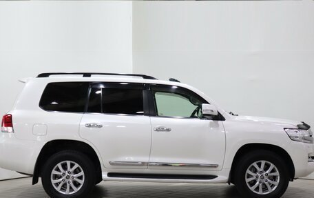 Toyota Land Cruiser 200, 2015 год, 4 980 000 рублей, 3 фотография