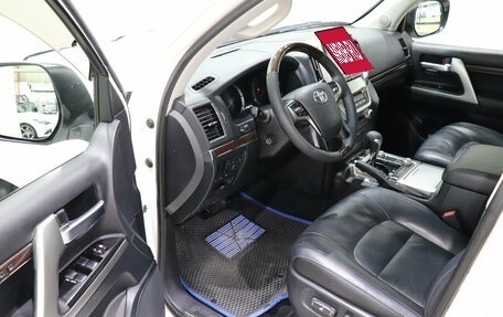 Toyota Land Cruiser 200, 2015 год, 4 980 000 рублей, 15 фотография
