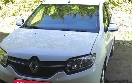 Renault Sandero II рестайлинг, 2014 год, 950 000 рублей, 2 фотография