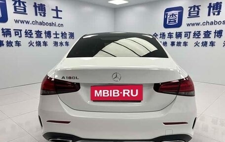 Mercedes-Benz A-Класс, 2022 год, 1 633 000 рублей, 5 фотография