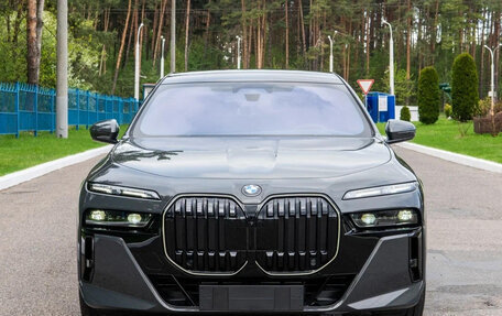 BMW 7 серия, 2025 год, 13 780 000 рублей, 2 фотография