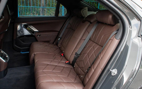 BMW 7 серия, 2025 год, 13 780 000 рублей, 14 фотография