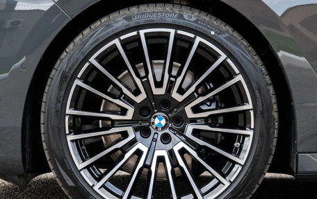 BMW 7 серия, 2025 год, 13 780 000 рублей, 23 фотография