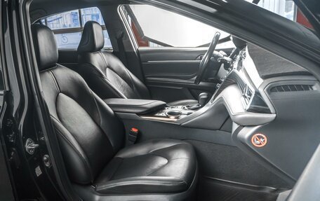Toyota Camry, 2018 год, 2 679 000 рублей, 8 фотография