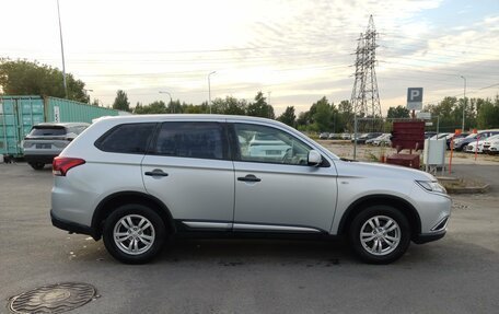 Mitsubishi Outlander III рестайлинг 3, 2018 год, 1 599 000 рублей, 4 фотография