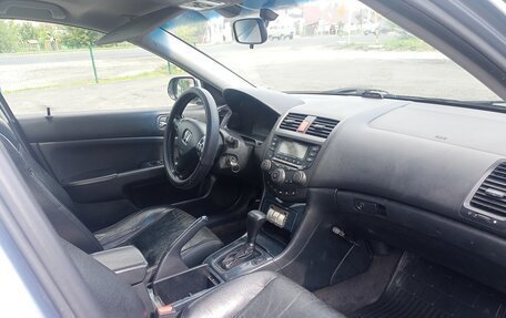 Honda Accord VII рестайлинг, 2004 год, 650 000 рублей, 5 фотография
