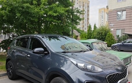 KIA Sportage IV рестайлинг, 2019 год, 1 800 000 рублей, 1 фотография