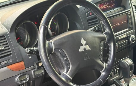 Mitsubishi Pajero IV, 2008 год, 2 100 000 рублей, 10 фотография