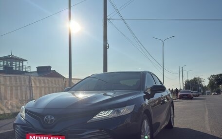 Toyota Camry, 2020 год, 2 750 000 рублей, 8 фотография
