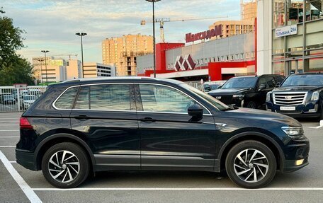 Volkswagen Tiguan II, 2018 год, 2 349 000 рублей, 5 фотография