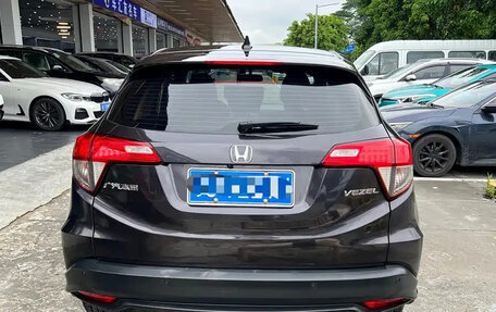 Honda Vezel, 2022 год, 1 615 460 рублей, 5 фотография